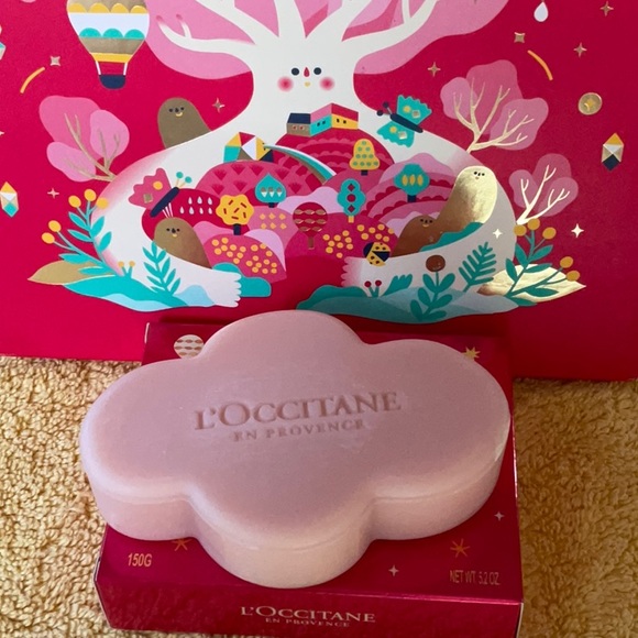 🌷 LOCCITANE FESTIVE GARDEN SOAP 🌷 NWT 🌷 - Picture 4 of 16